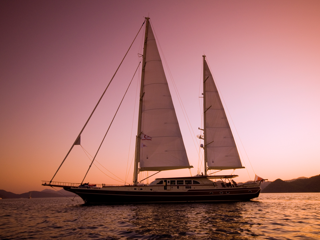 Luxury Sailing Yacht for Charter