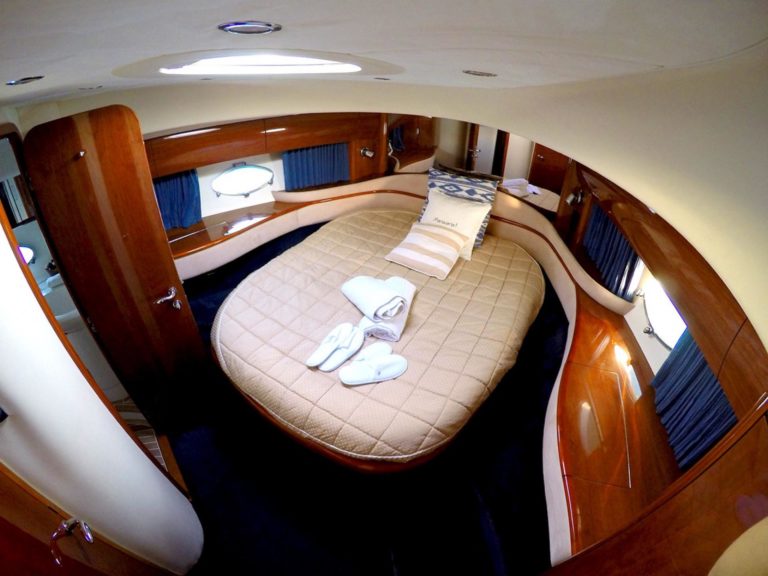 Yacht-charter-manzana-princess-V65-Ibiza-VIP2
