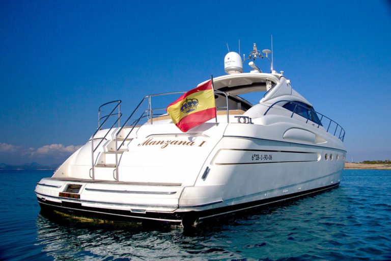 Yacht-charter-manzana-princess-V65-Ibiza-view