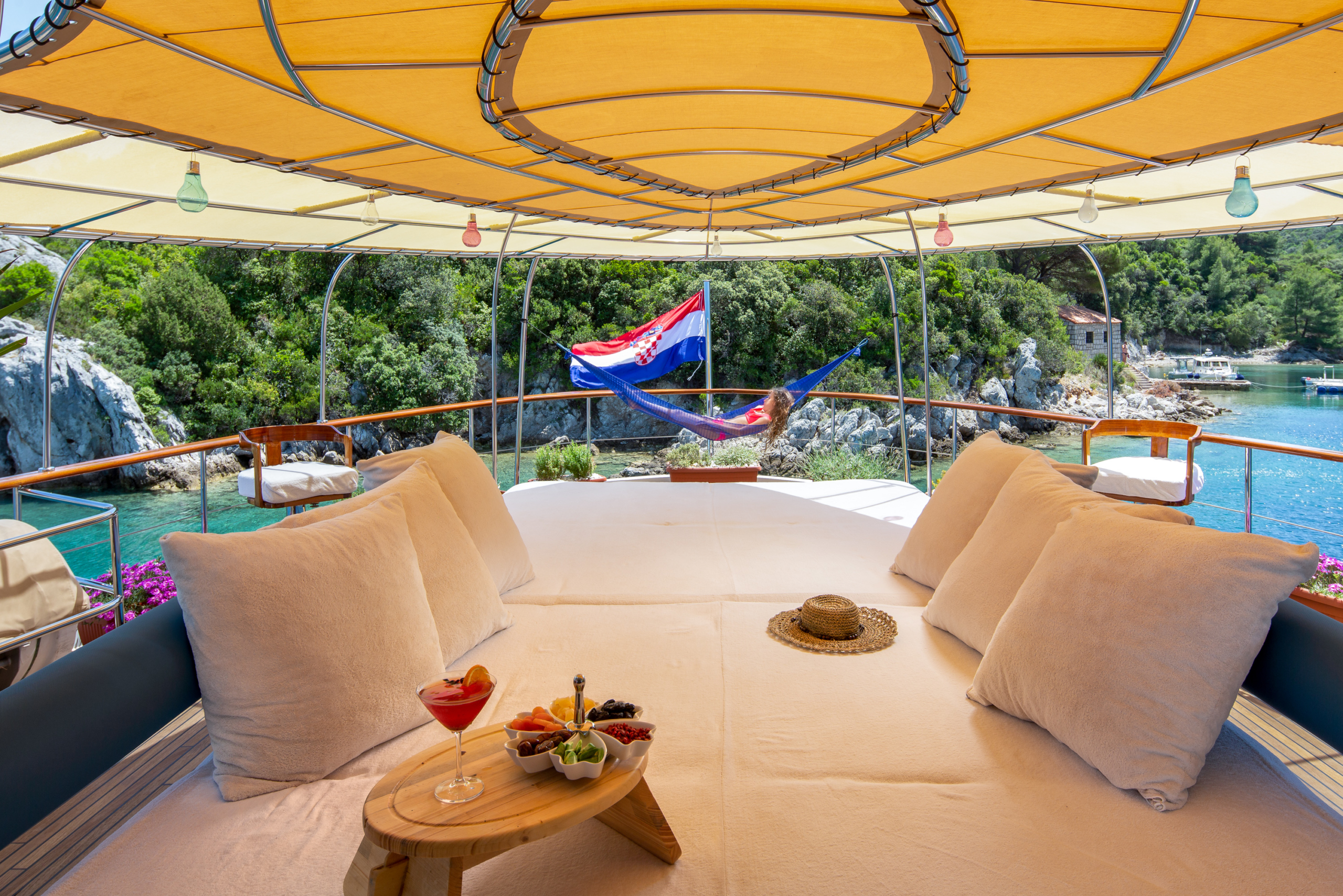 Donna-Del-Mare-Aegan-Yacht-For-Charter-Outdoor-Cabana