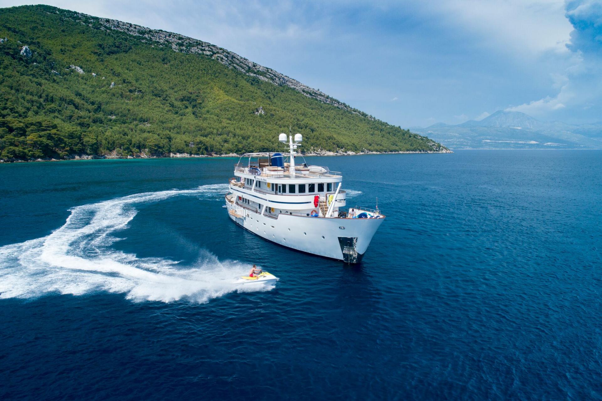 Donna-Del-Mare-Yacht-Charter-Croatia