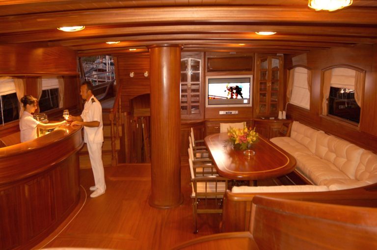 Queen-of-Karia-yacht-charter-salon