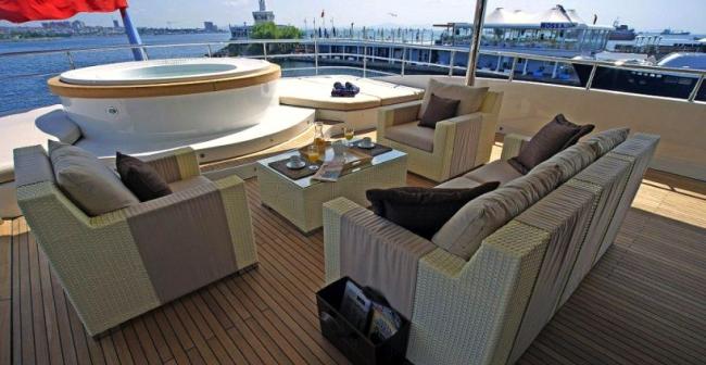 Yacht Tatiana upper deck 2