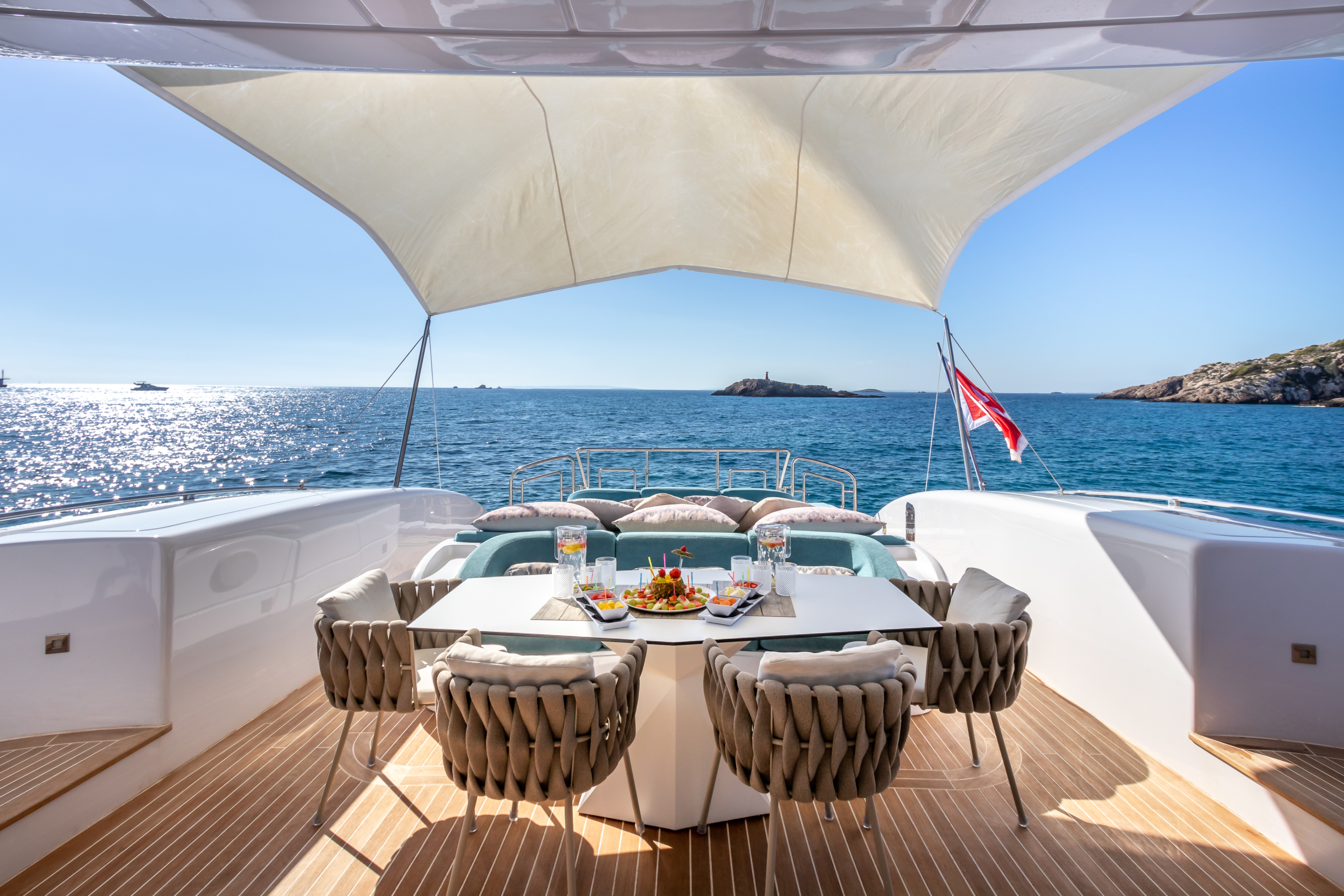 BELISA-Magusta-Yacht For Charter-Ibiza-Salon