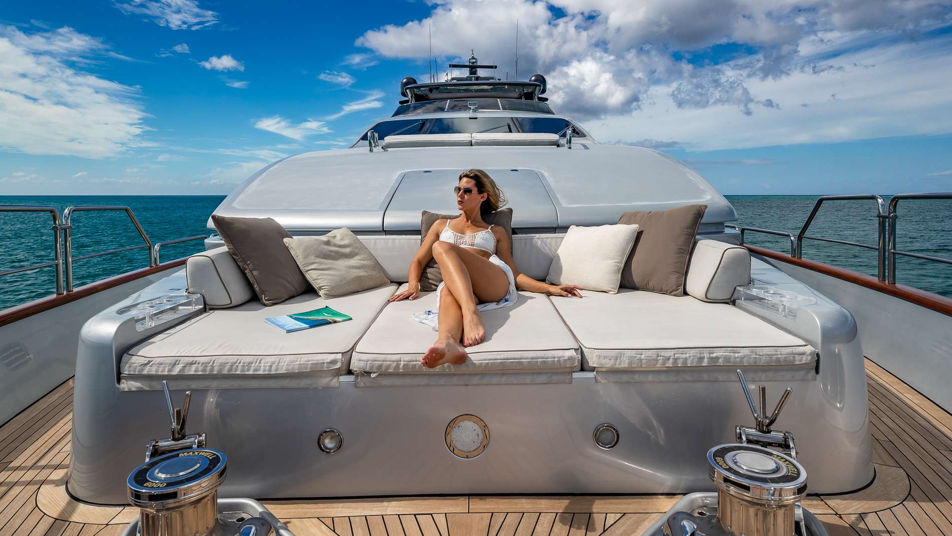 Tail-Lights-Azimut-Yacht-For-Charter-Sunbathing-Area-Lifestyle