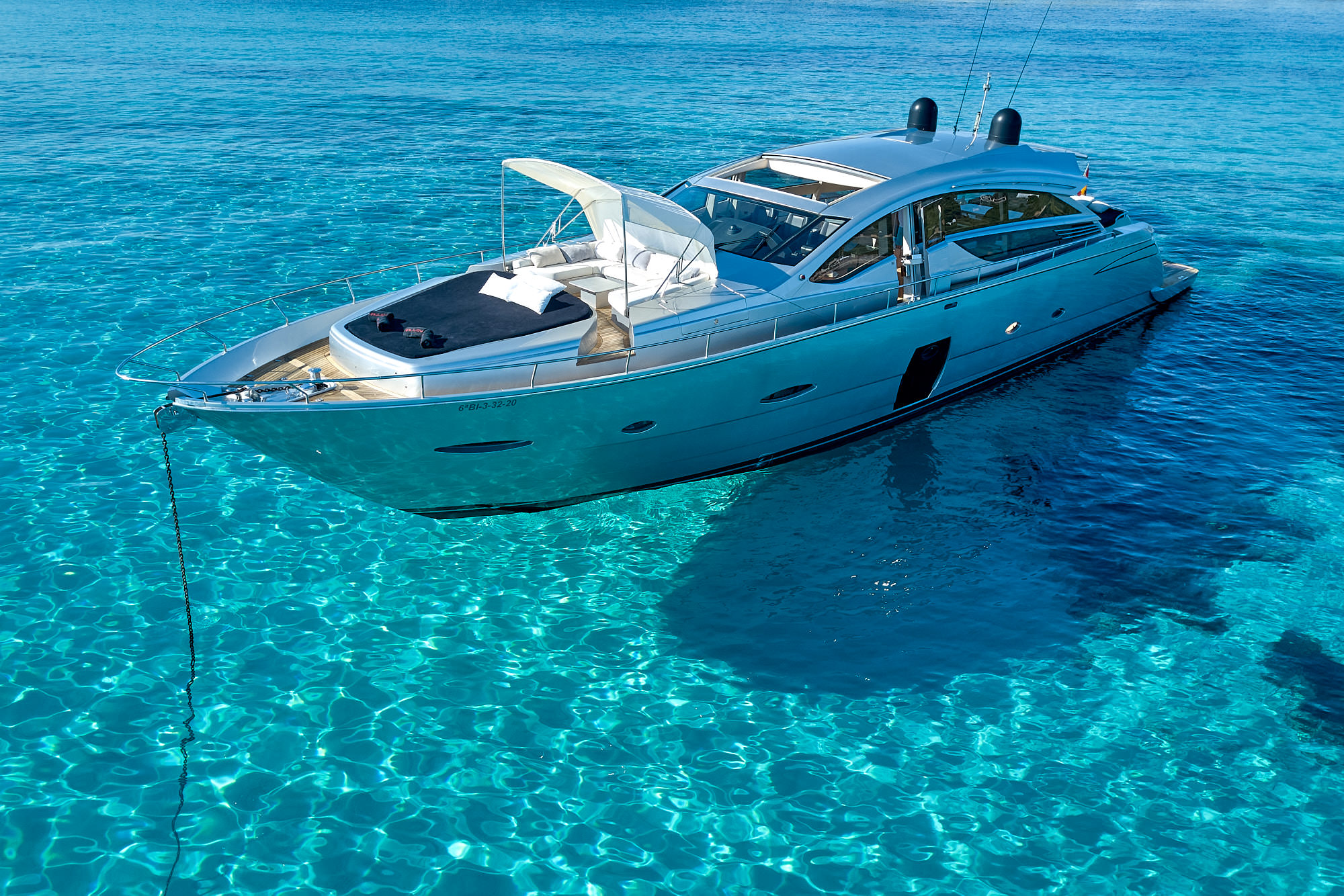 Halley-Pershing-Yacht-For-Charter