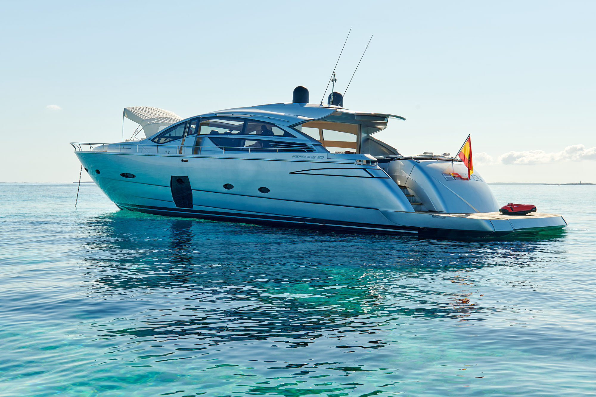 Halley-Pershing-Yacht-For-Charter