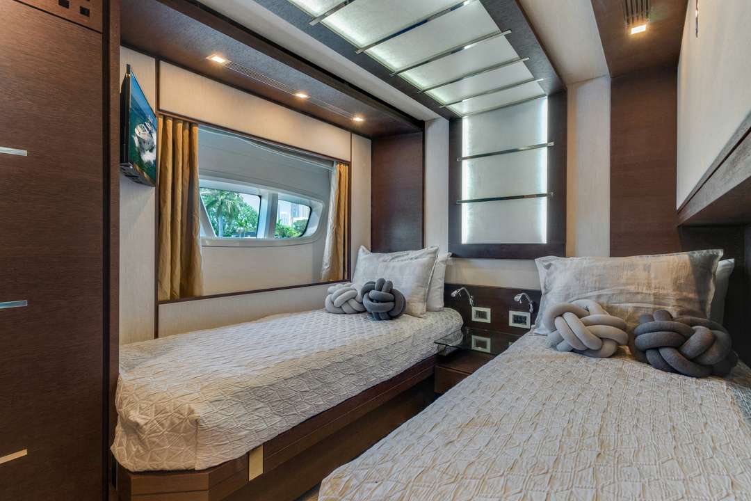 Scarlet-2-Azimut-Yacht-For-Charter-Miami-Twin-Cabin
