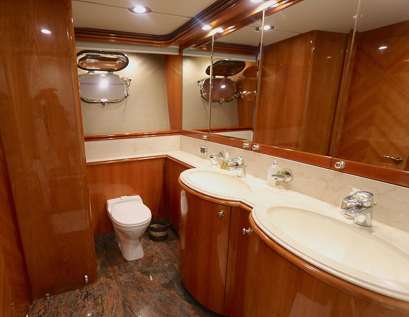 YCM-105-Sunseeker-Yacht-For-Charter-Miami-Bathroom