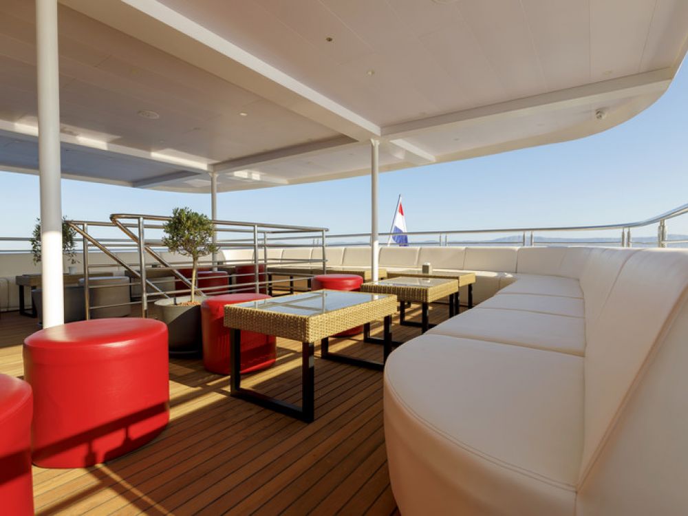 Queen-Eleganza-Radez-Shipyard-Yacht-For-Charter-Croatia-Deck