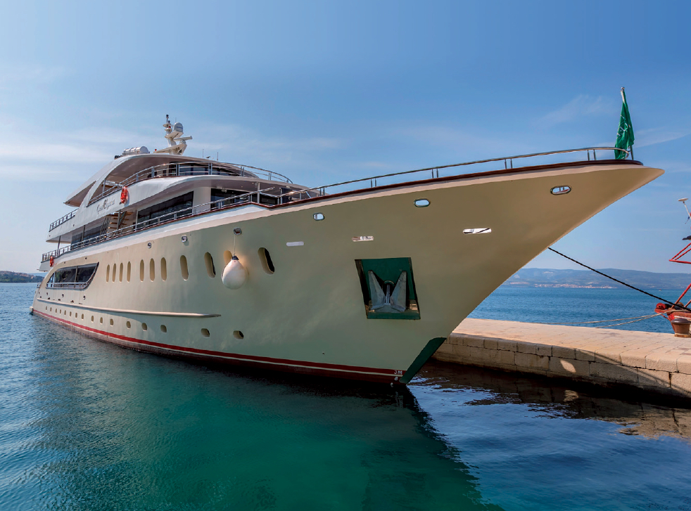 Queen-Eleganza-Radez-Shipyard-Yacht-For-Charter-Croatia-Profile
