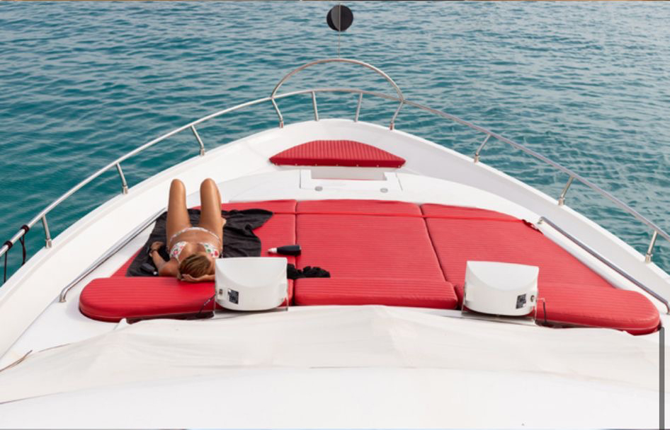 Geminis-Astondoa-82-Yacht-For-Charter-In-Ibiza-Bow