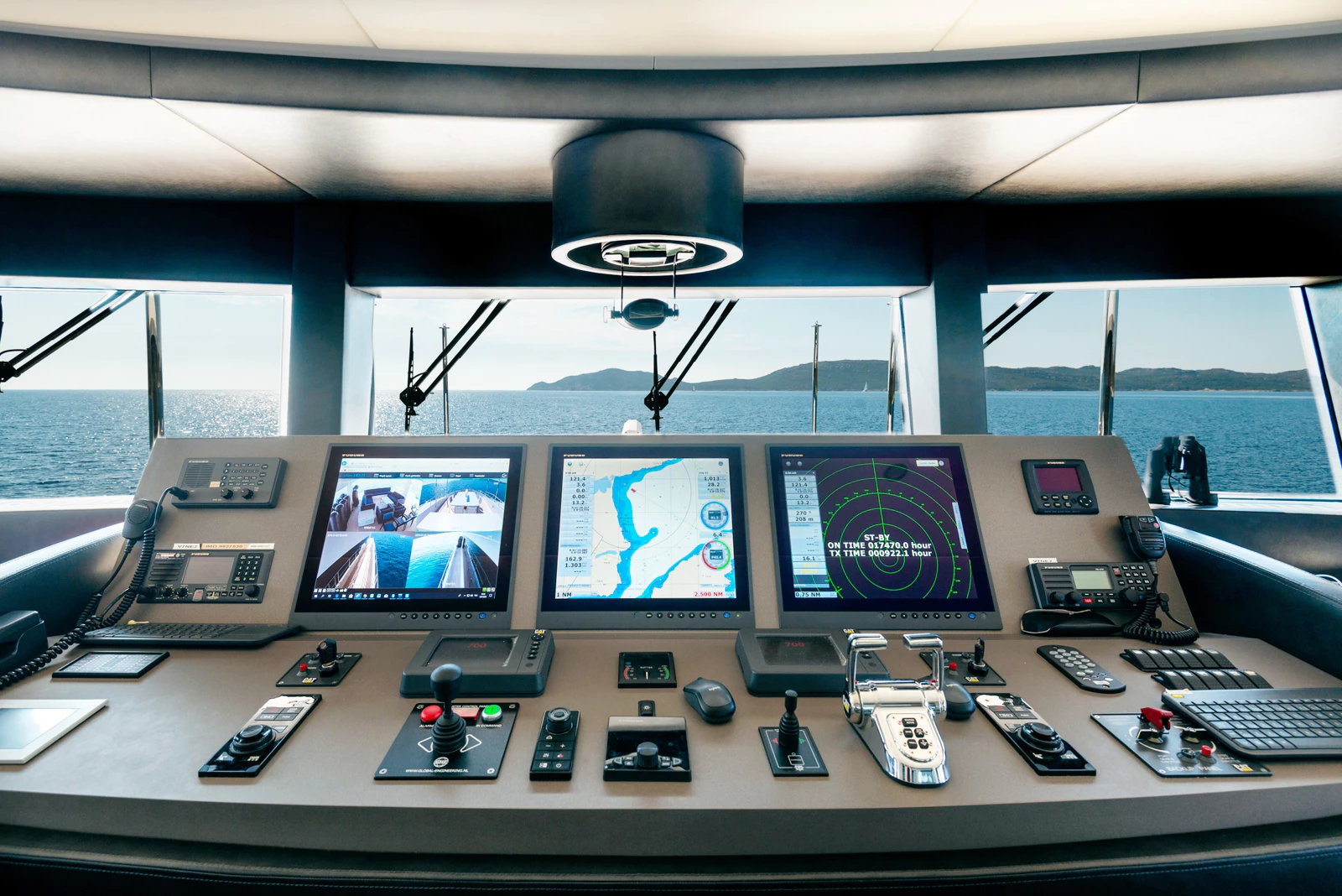 Curfew-II-32m-Mengi-Yay-Yachts-Yacht-Charter