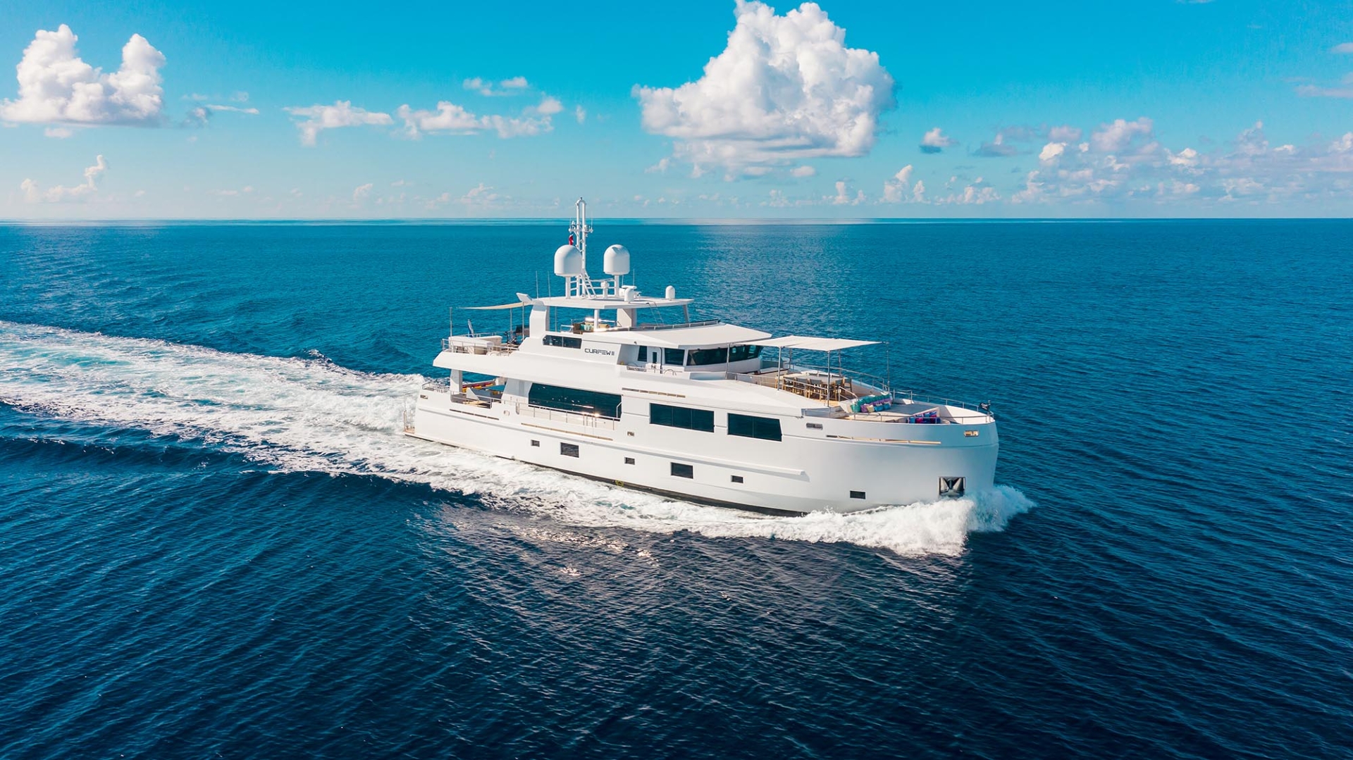 Curfew-II-32m-Mengi-Yay-Yachts-Yacht-Charter