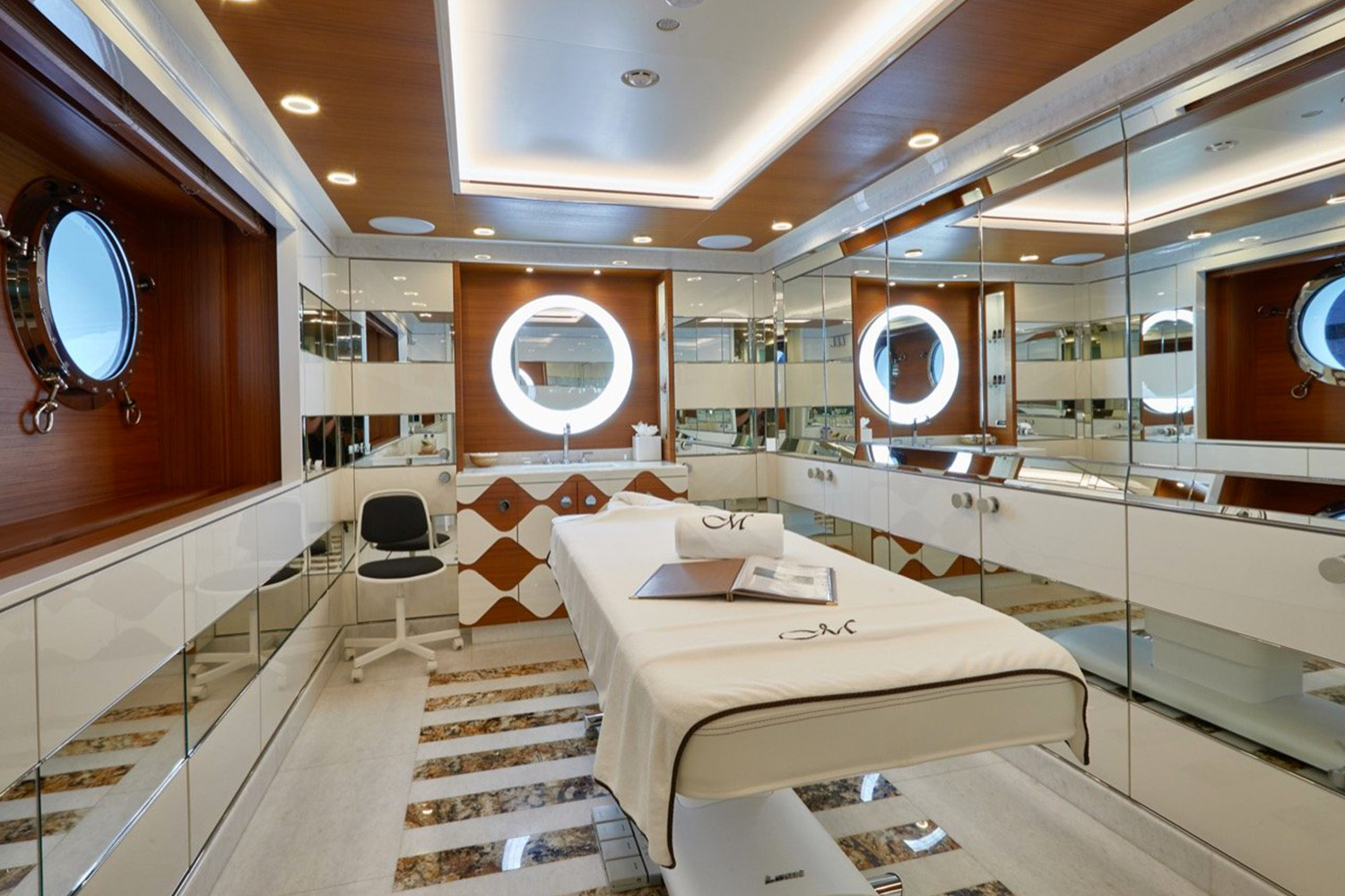 Mimtee-CRN-Ancona-Yacht-Charter
