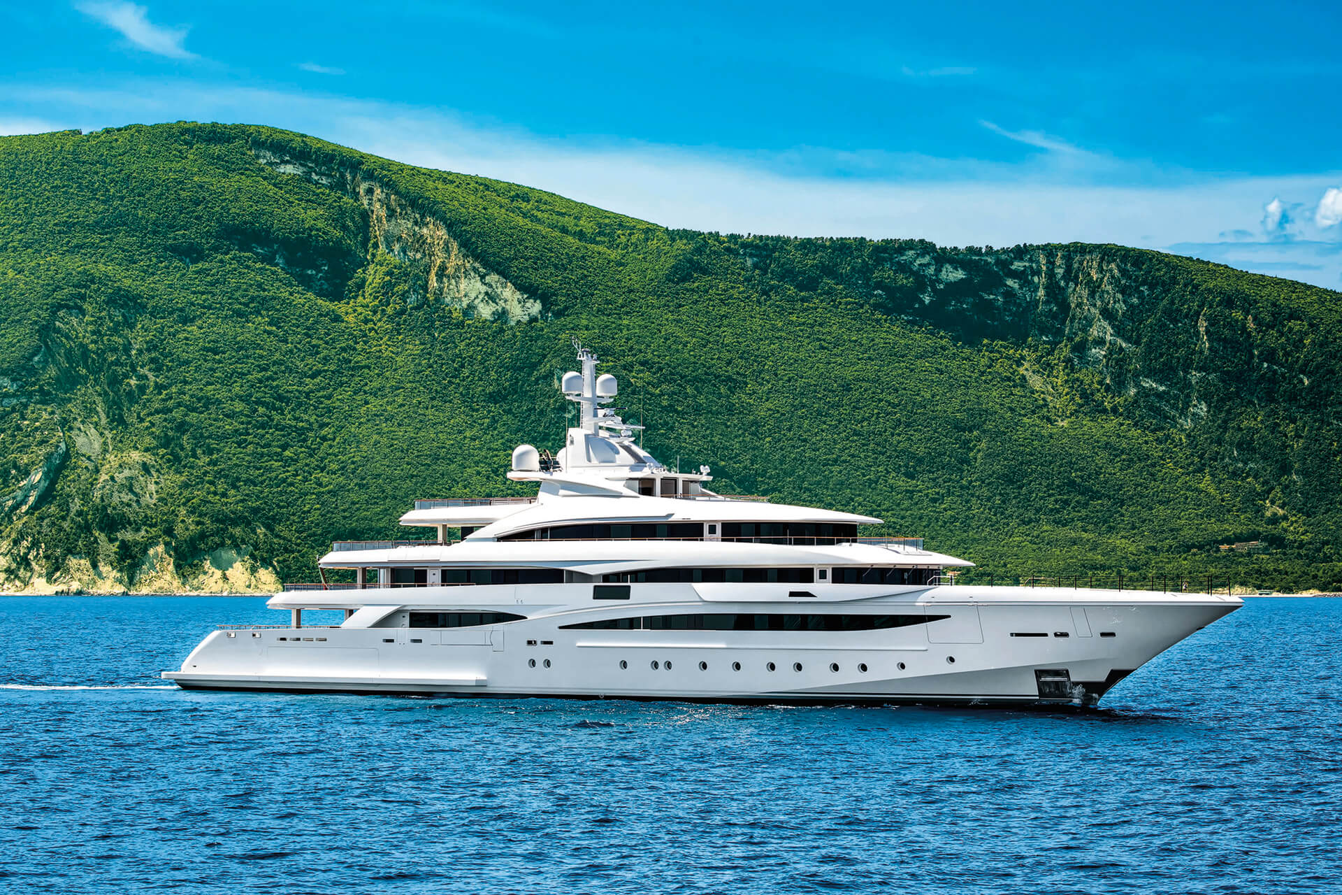 Mimtee-CRN-Ancona-Yacht-Charter