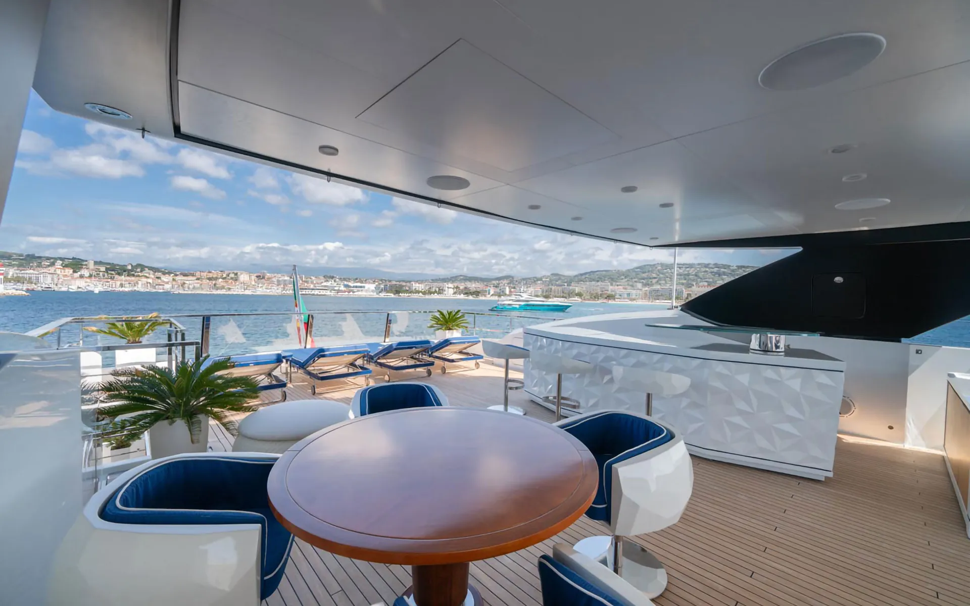 Alulim-52m-Sanlorenzo-Yacht-Charter