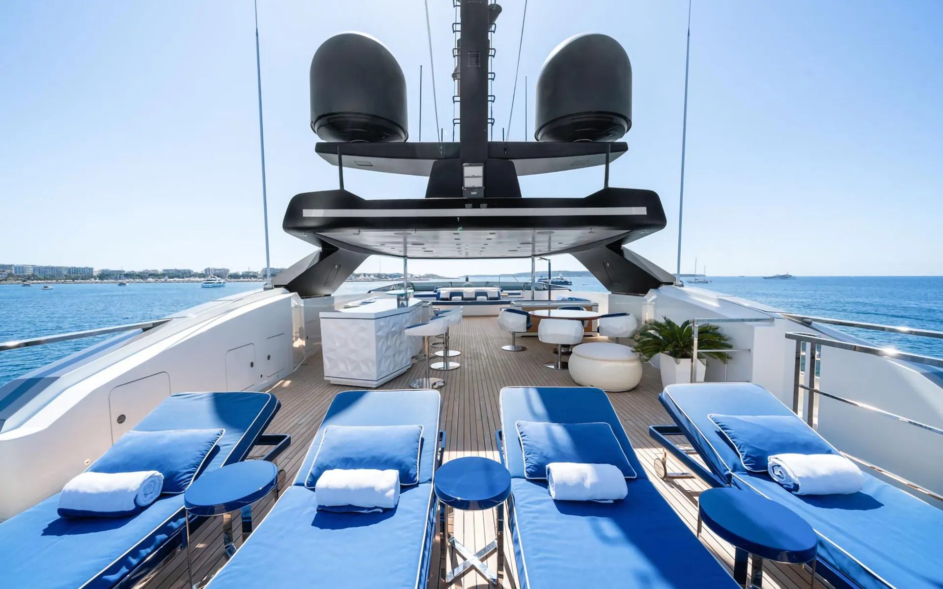 Alulim-52m-Sanlorenzo-Yacht-Charter