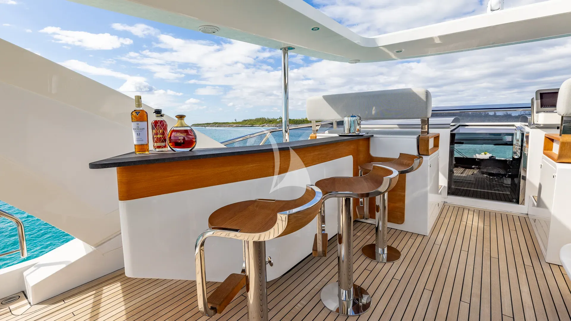 PIER PRESSURE Charter Yacht