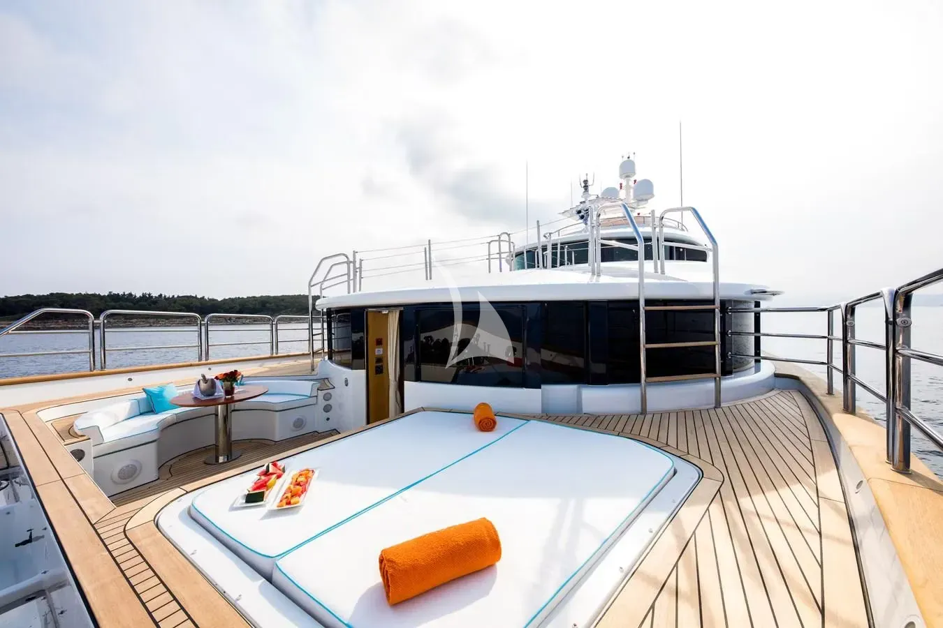 ARTHUR'S WAY Charter Yacht
