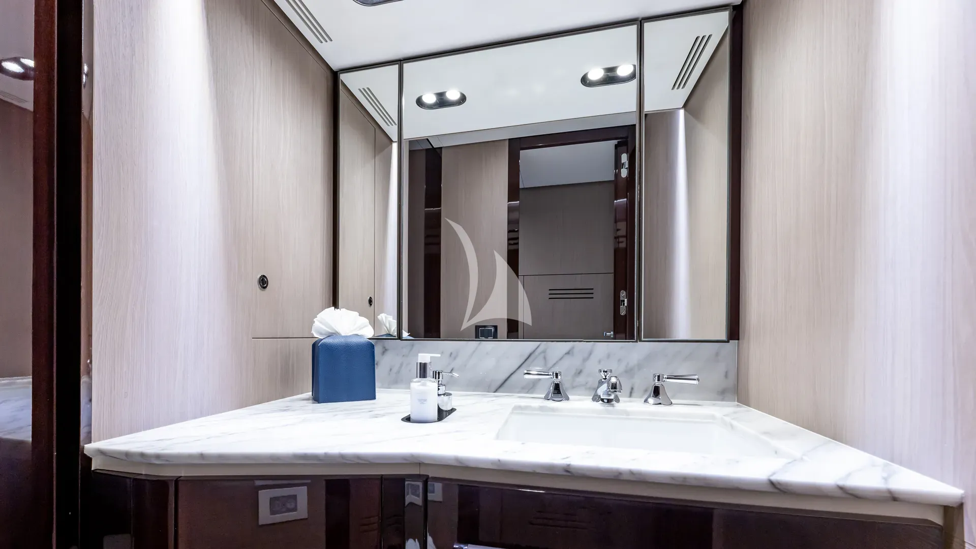 PIER PRESSURE Charter Yacht