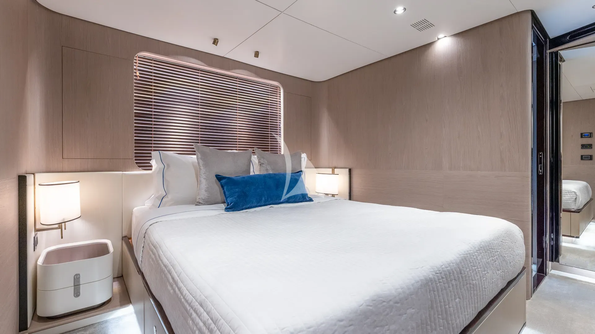 PIER PRESSURE Charter Yacht