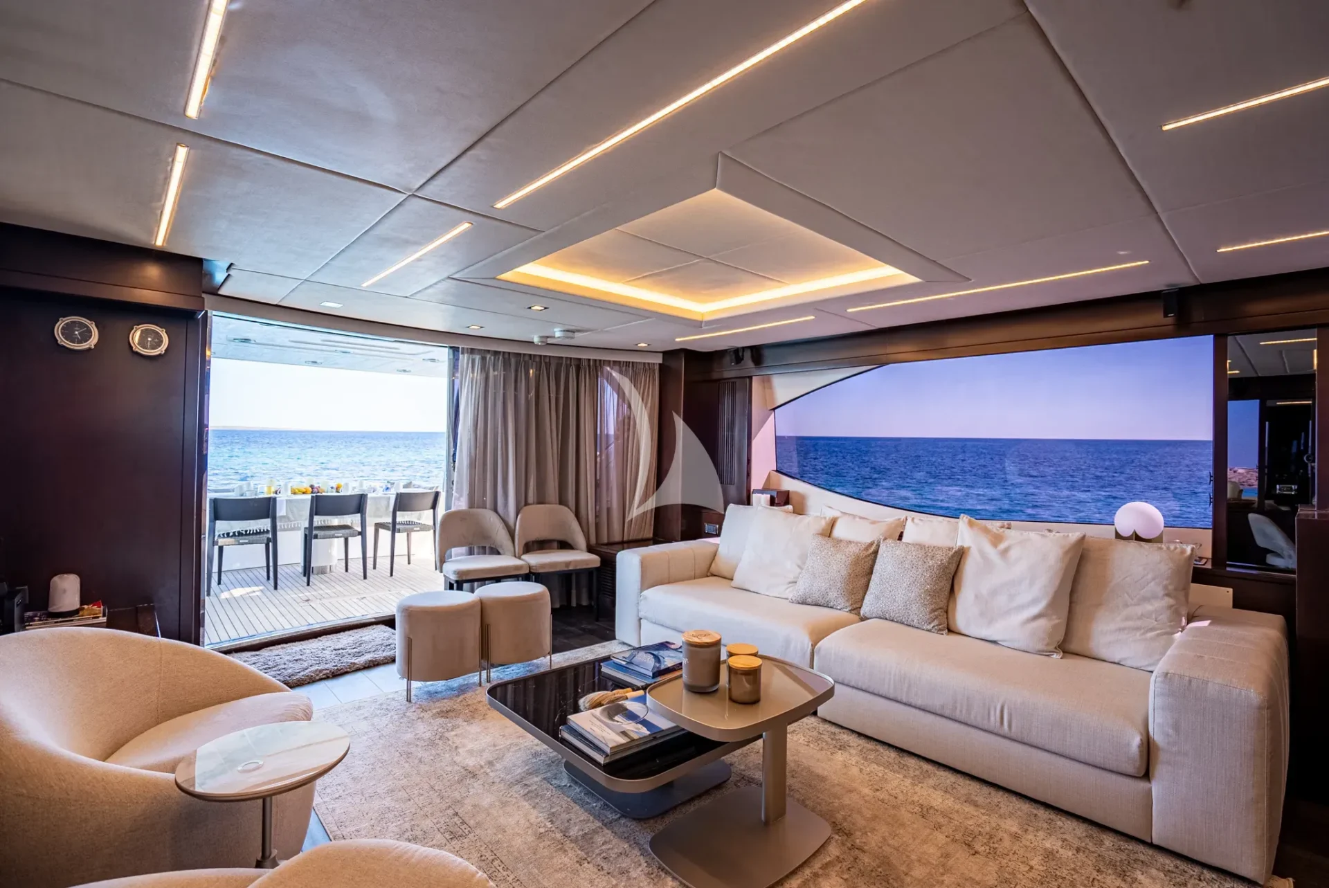 MOZZ II Charter Yacht