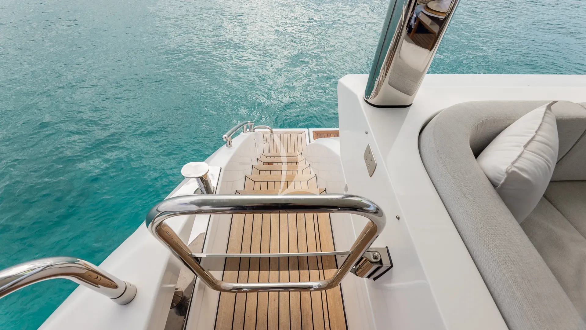 PIER PRESSURE Charter Yacht
