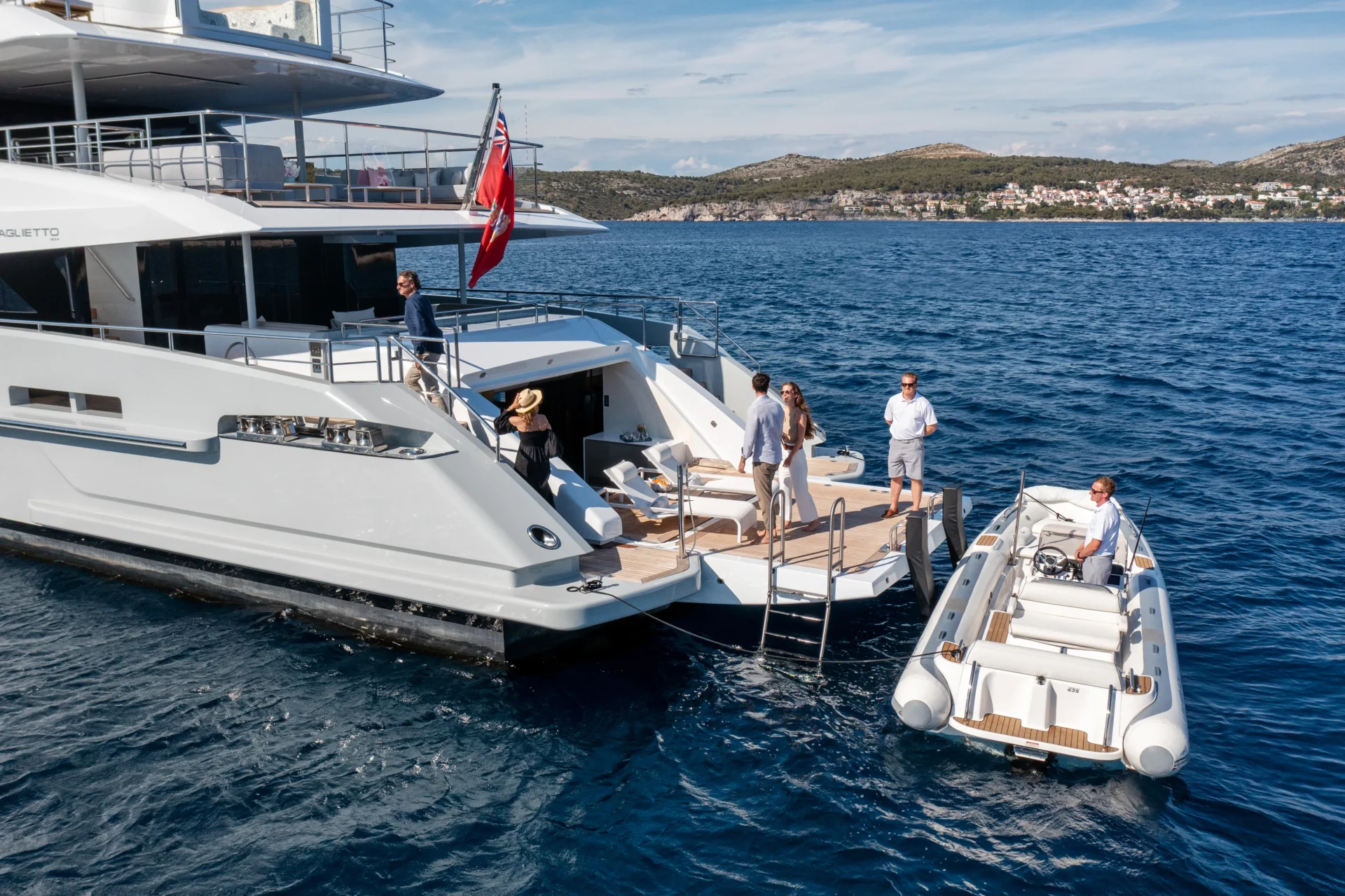 MY MAYVA Charter Yacht