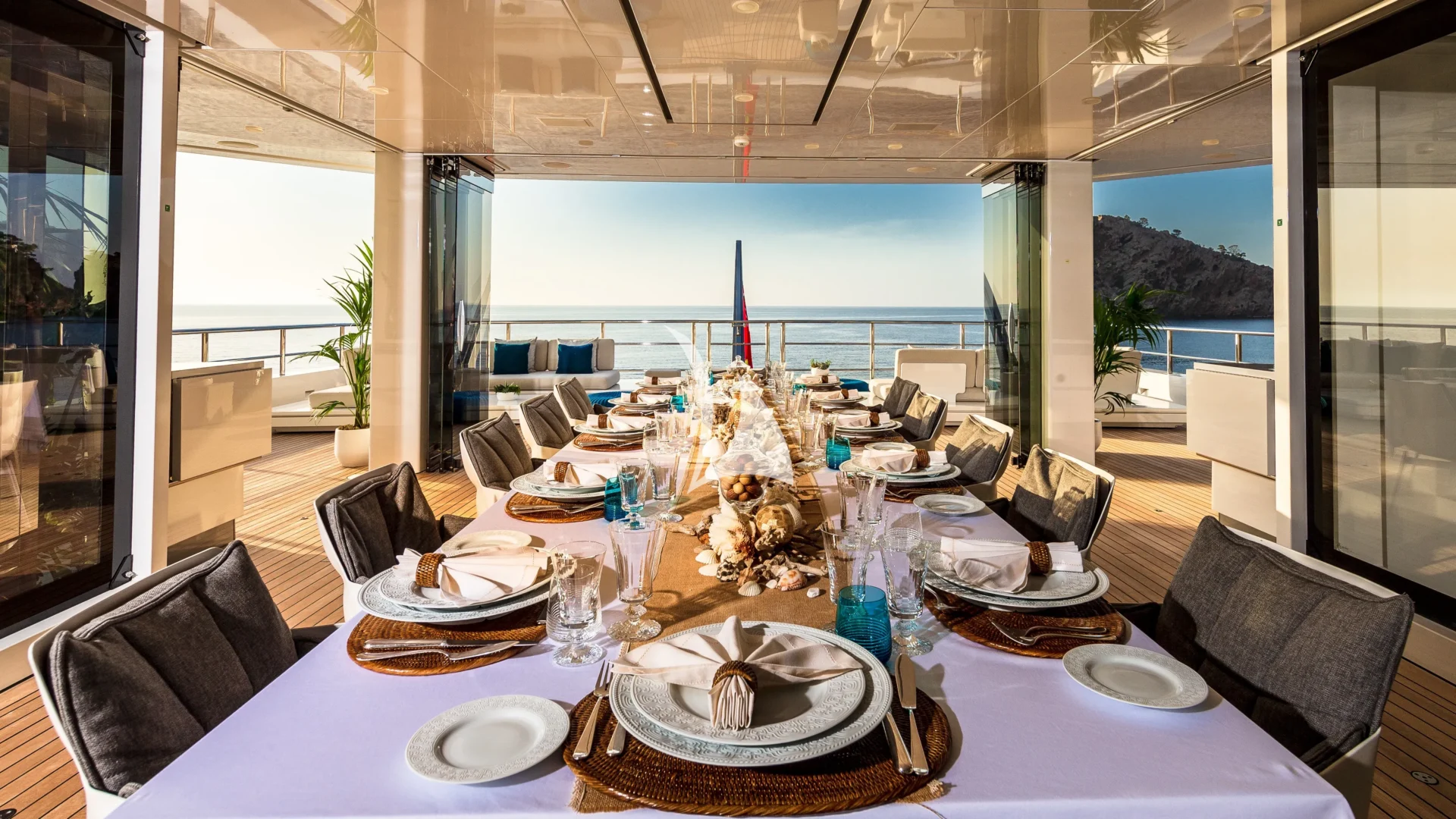 STELLA MARIS Charter Yacht