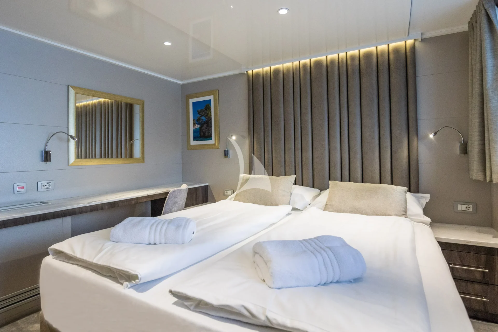 LADY ELEGANZA Charter Yacht