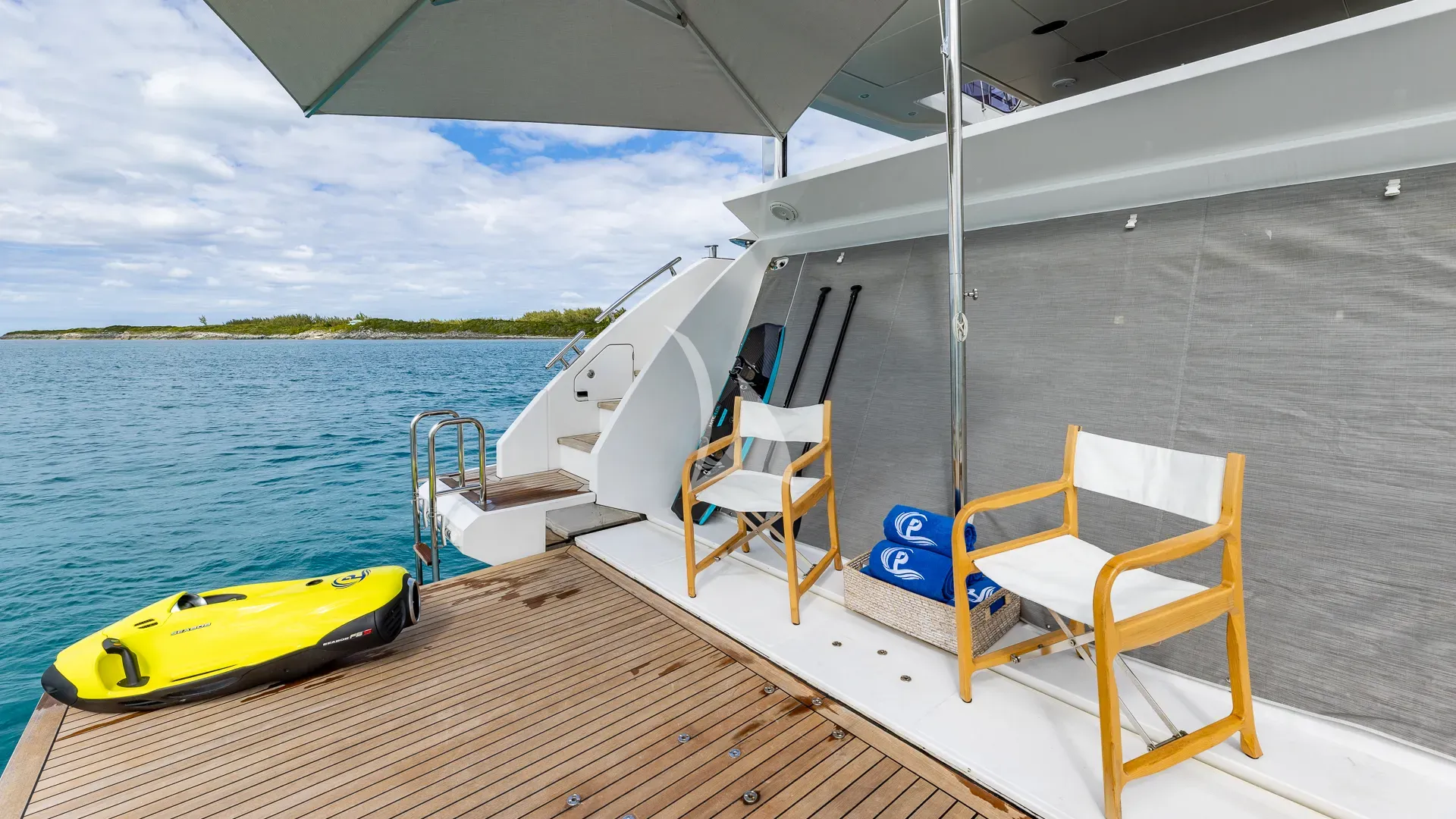 PIER PRESSURE Charter Yacht