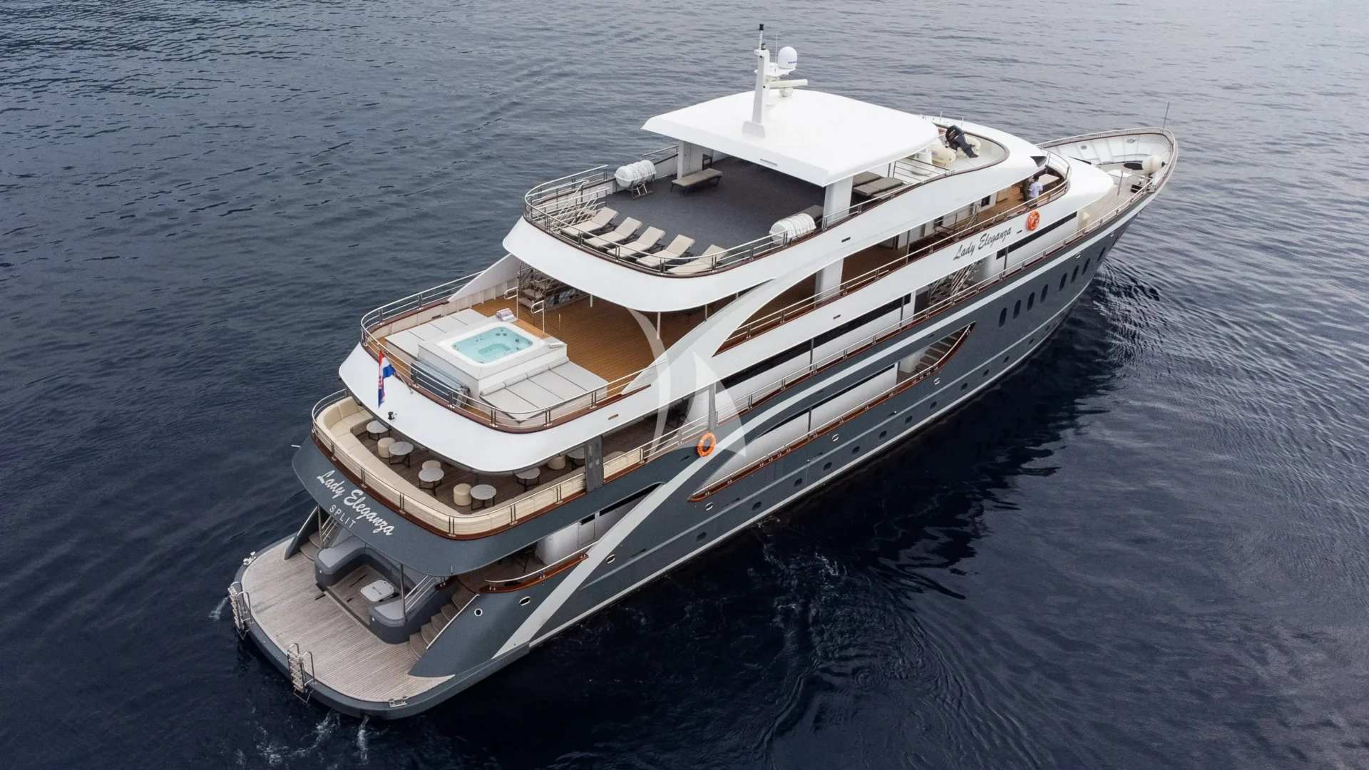 LADY ELEGANZA Charter Yacht
