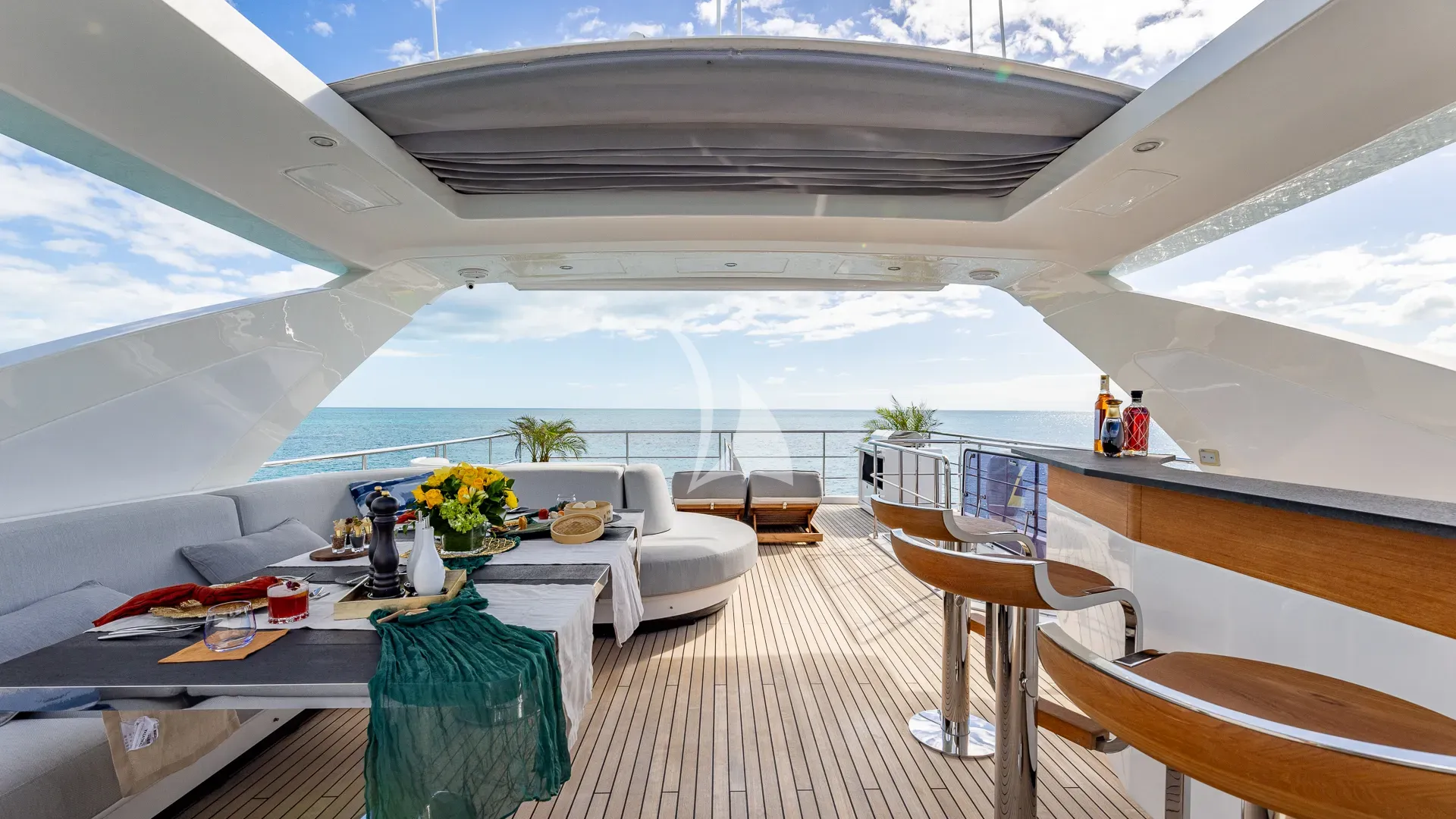 PIER PRESSURE Charter Yacht