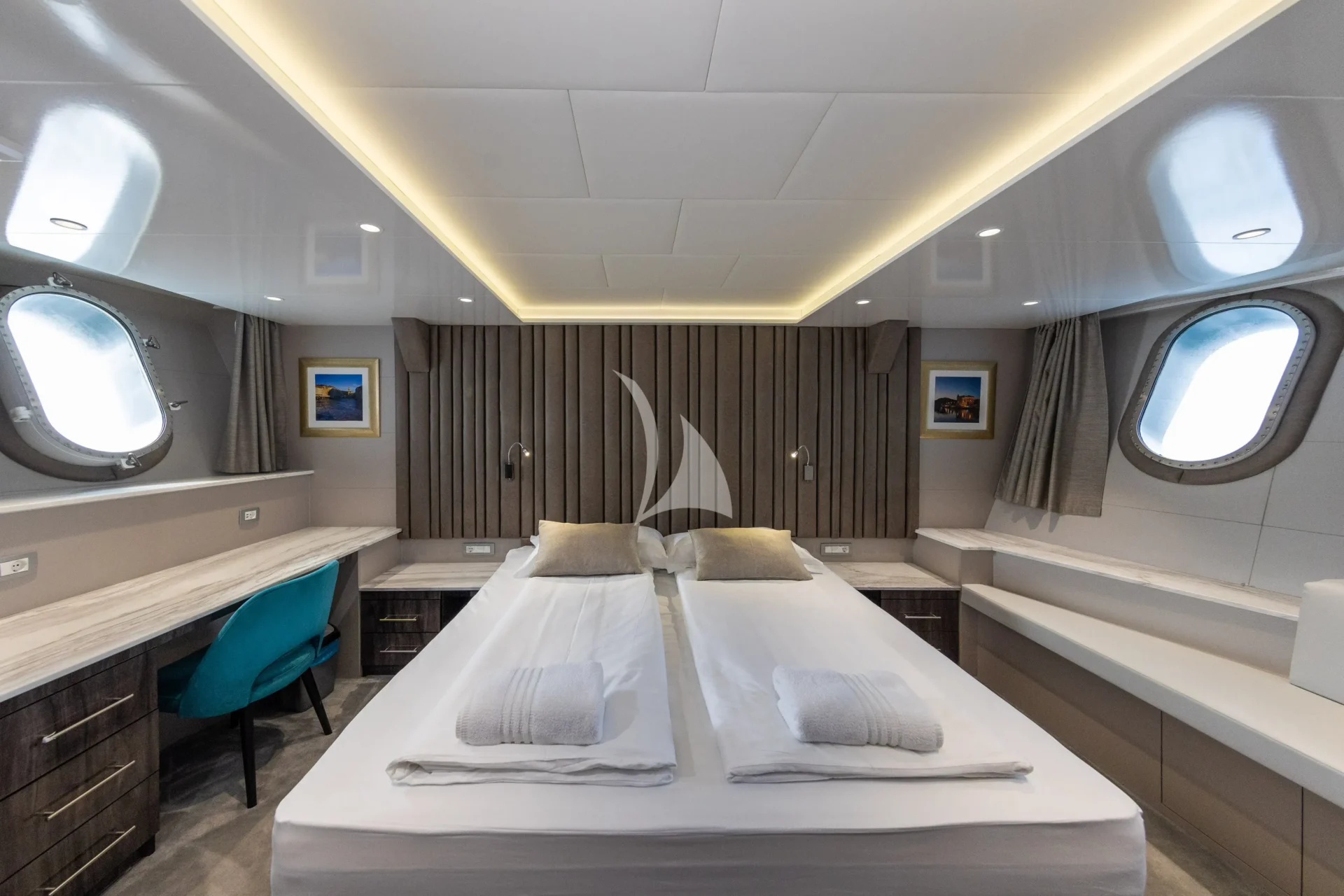 LADY ELEGANZA Charter Yacht