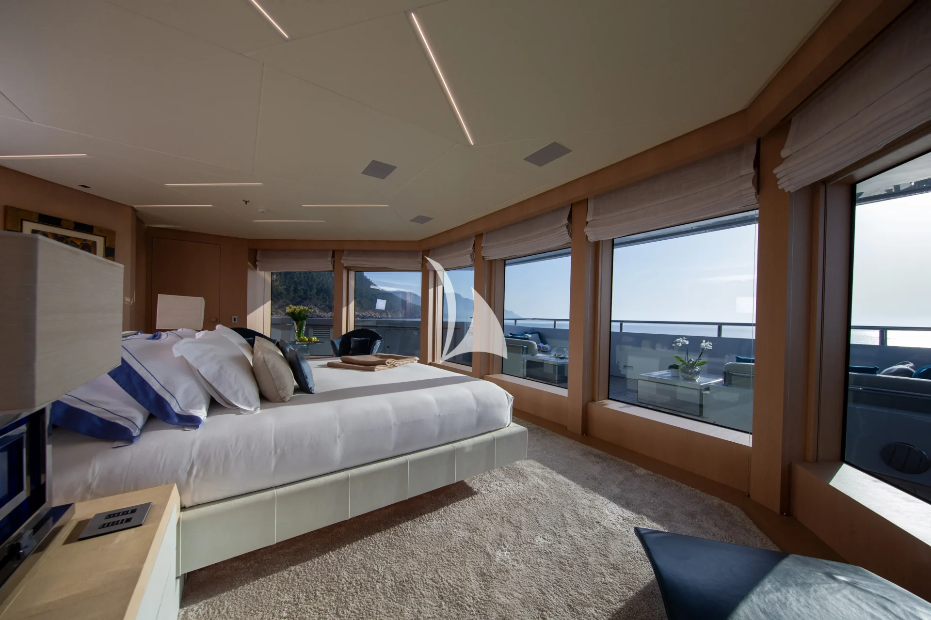 STELLA MARIS Charter Yacht