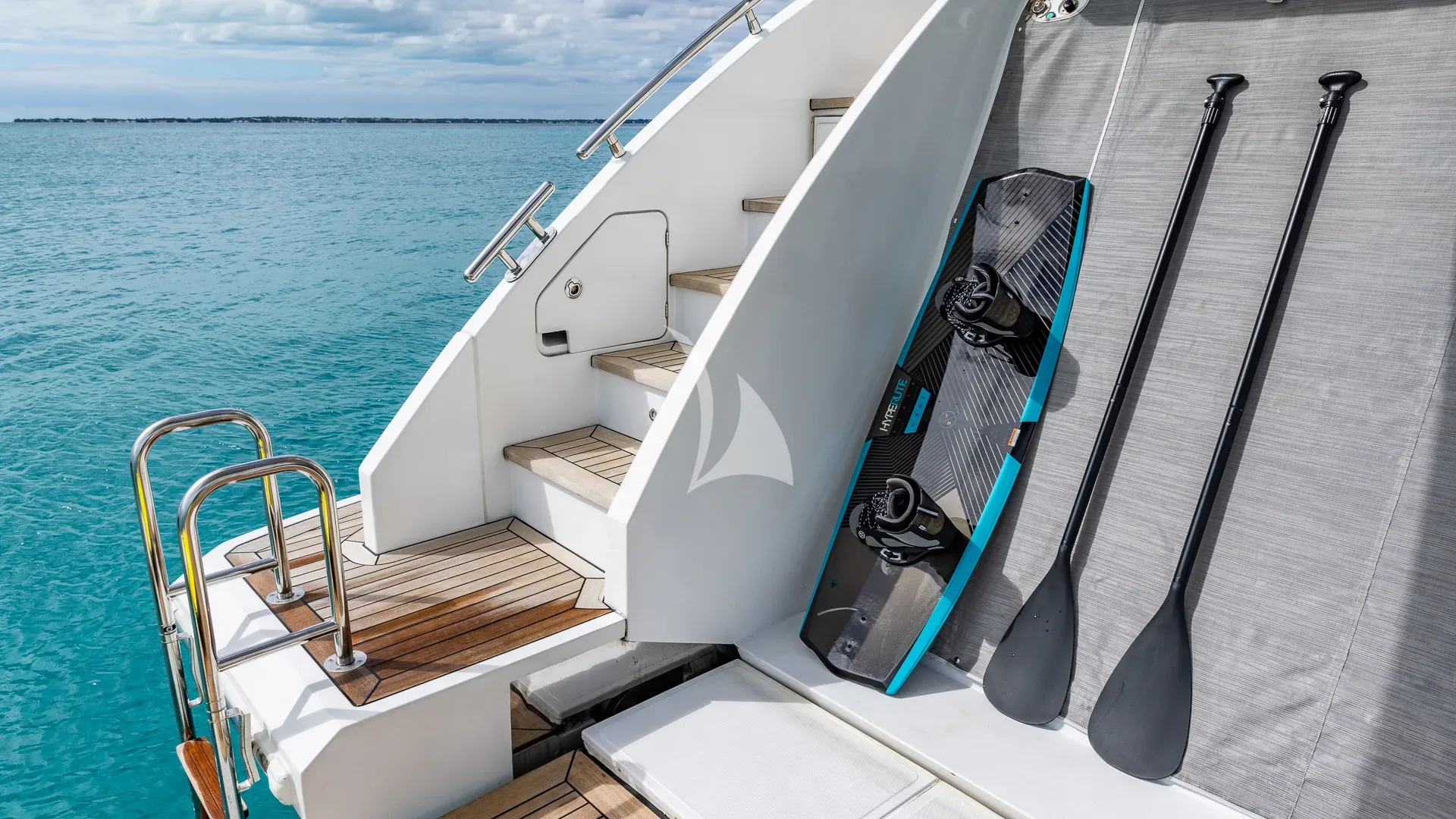 PIER PRESSURE Charter Yacht