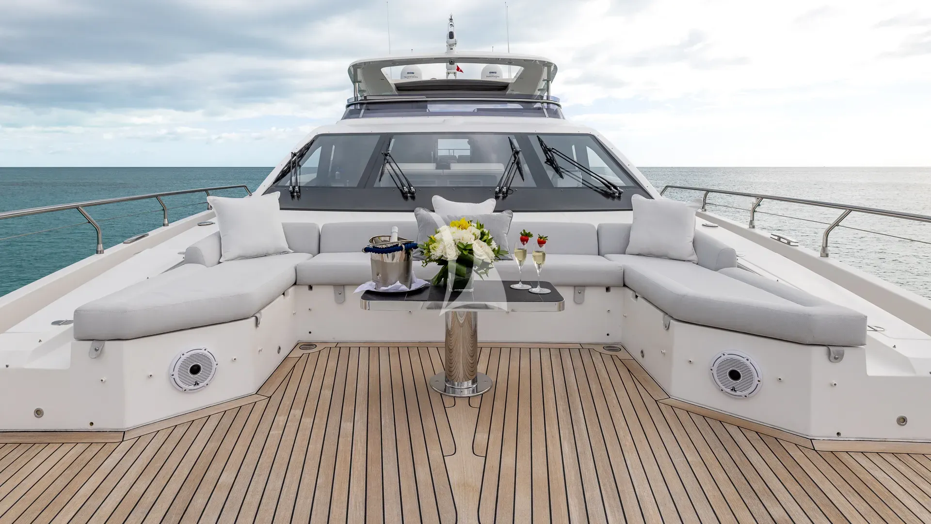 PIER PRESSURE Charter Yacht