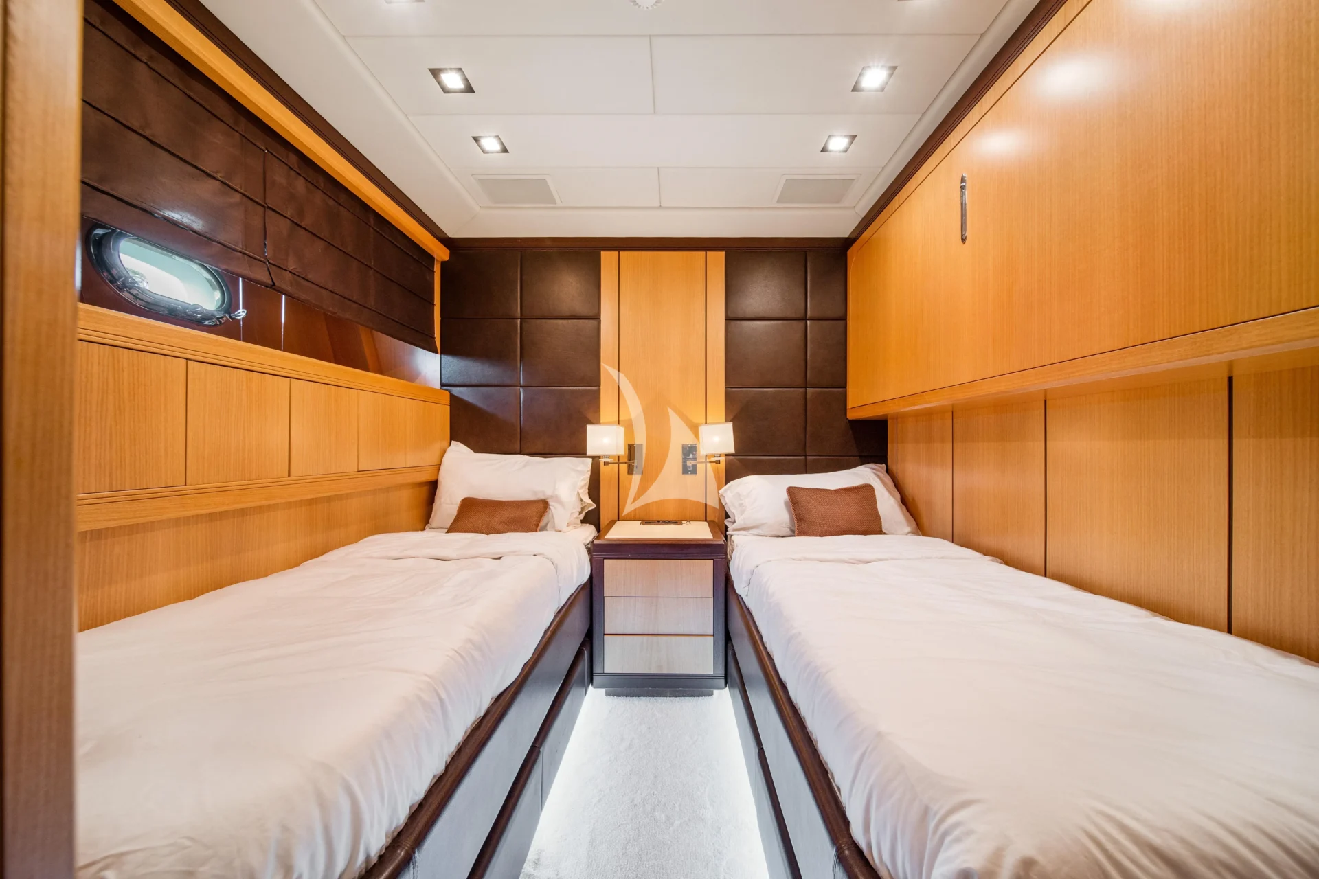 DAYA Charter Yacht