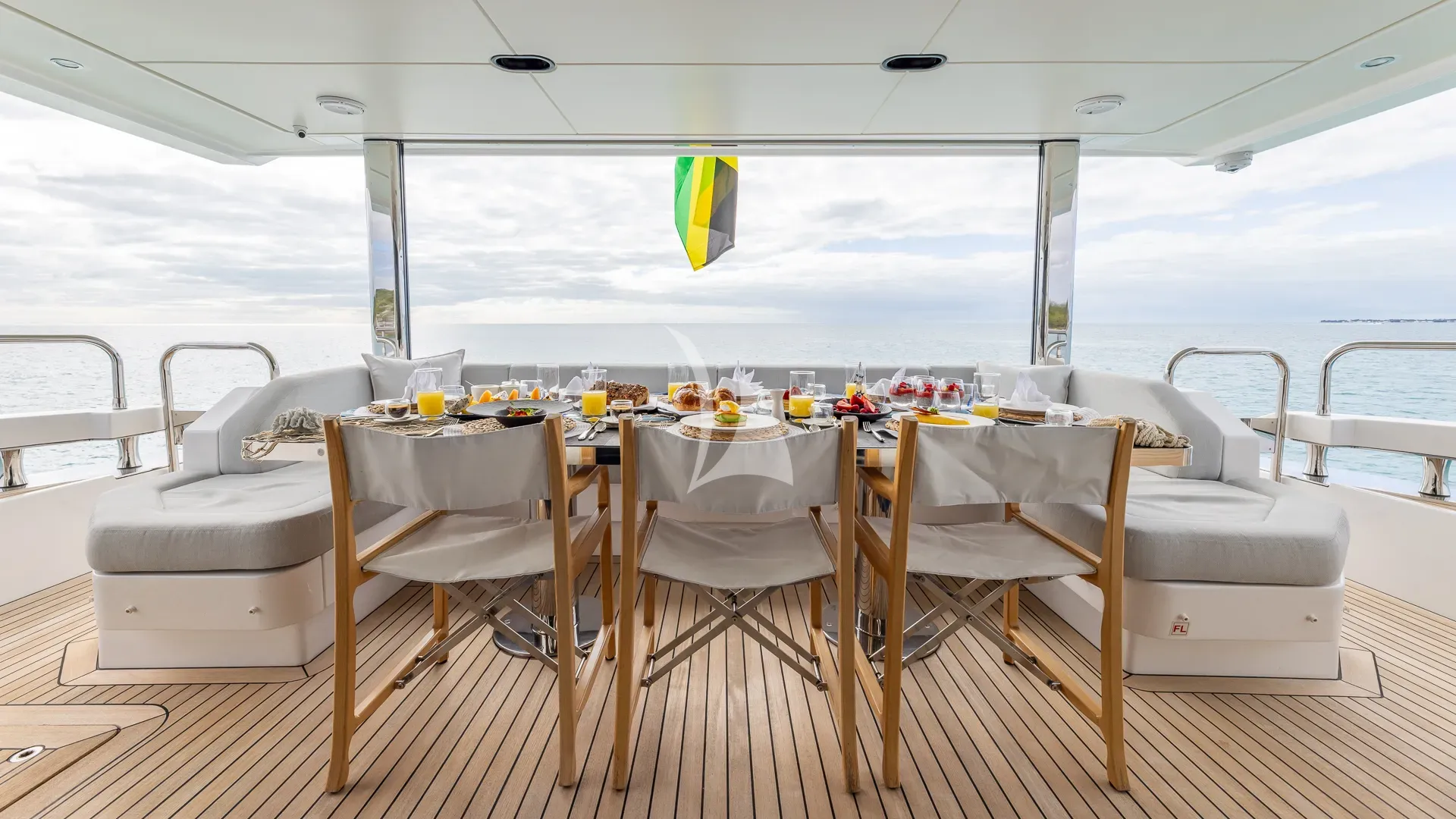 PIER PRESSURE Charter Yacht