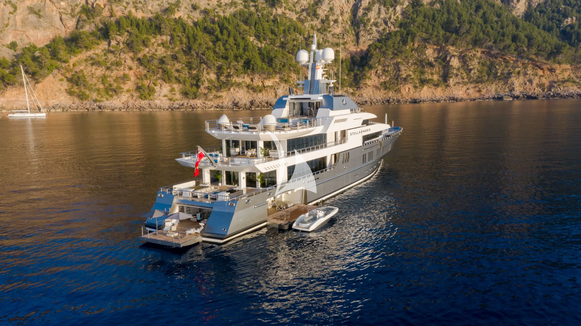 STELLA MARIS Charter Yacht