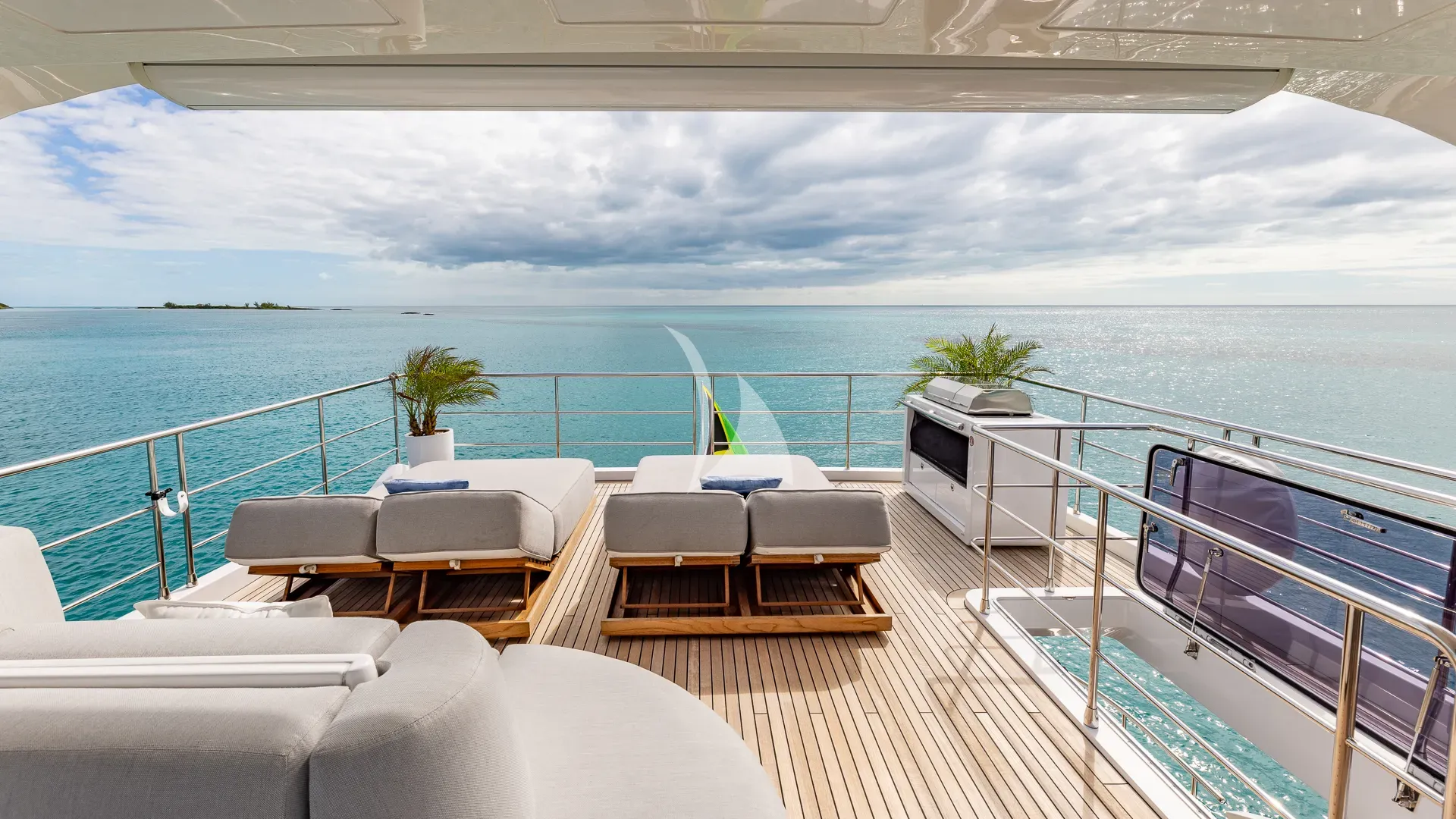 PIER PRESSURE Charter Yacht