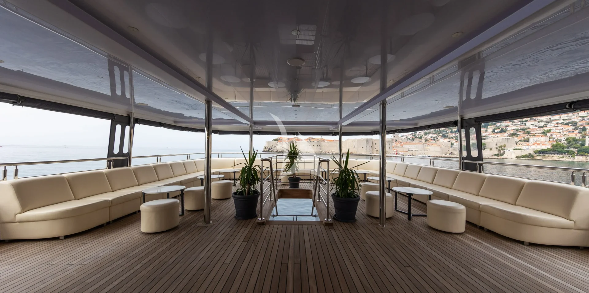 LADY ELEGANZA Charter Yacht
