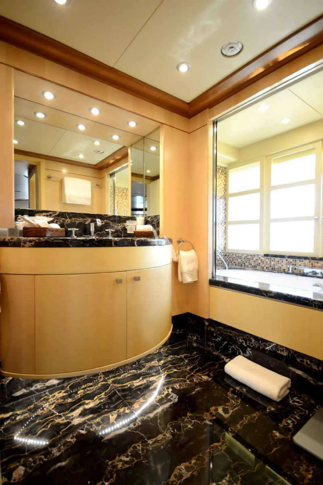 ARTHUR'S WAY Charter Yacht