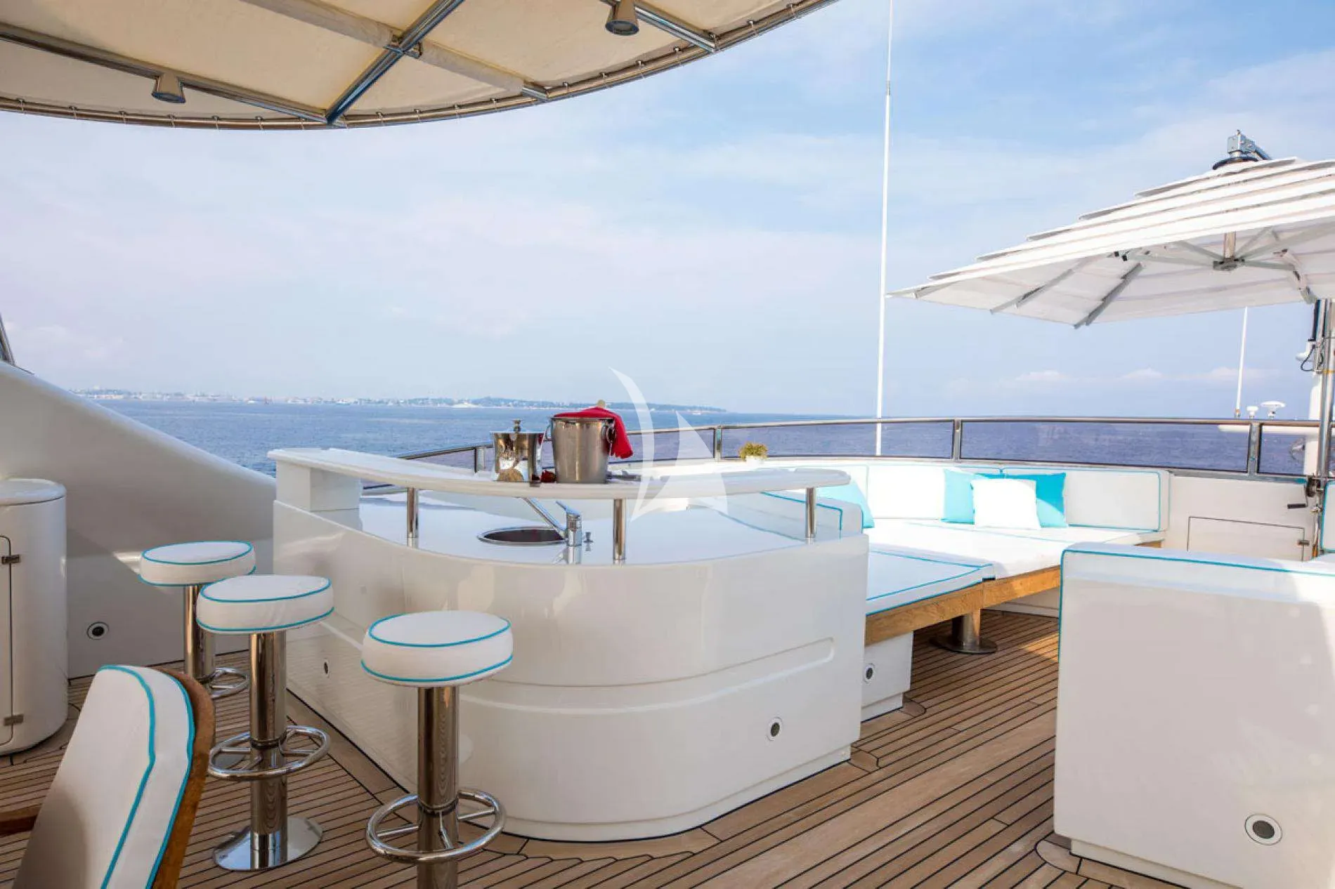 ARTHUR'S WAY Charter Yacht