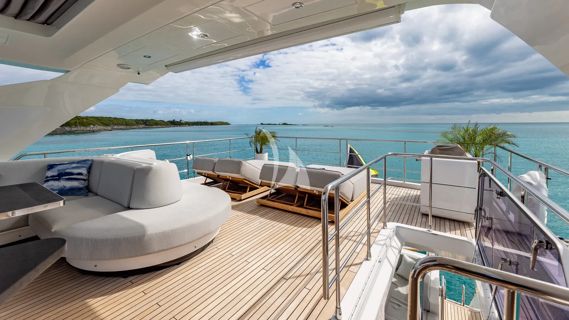 PIER PRESSURE Charter Yacht