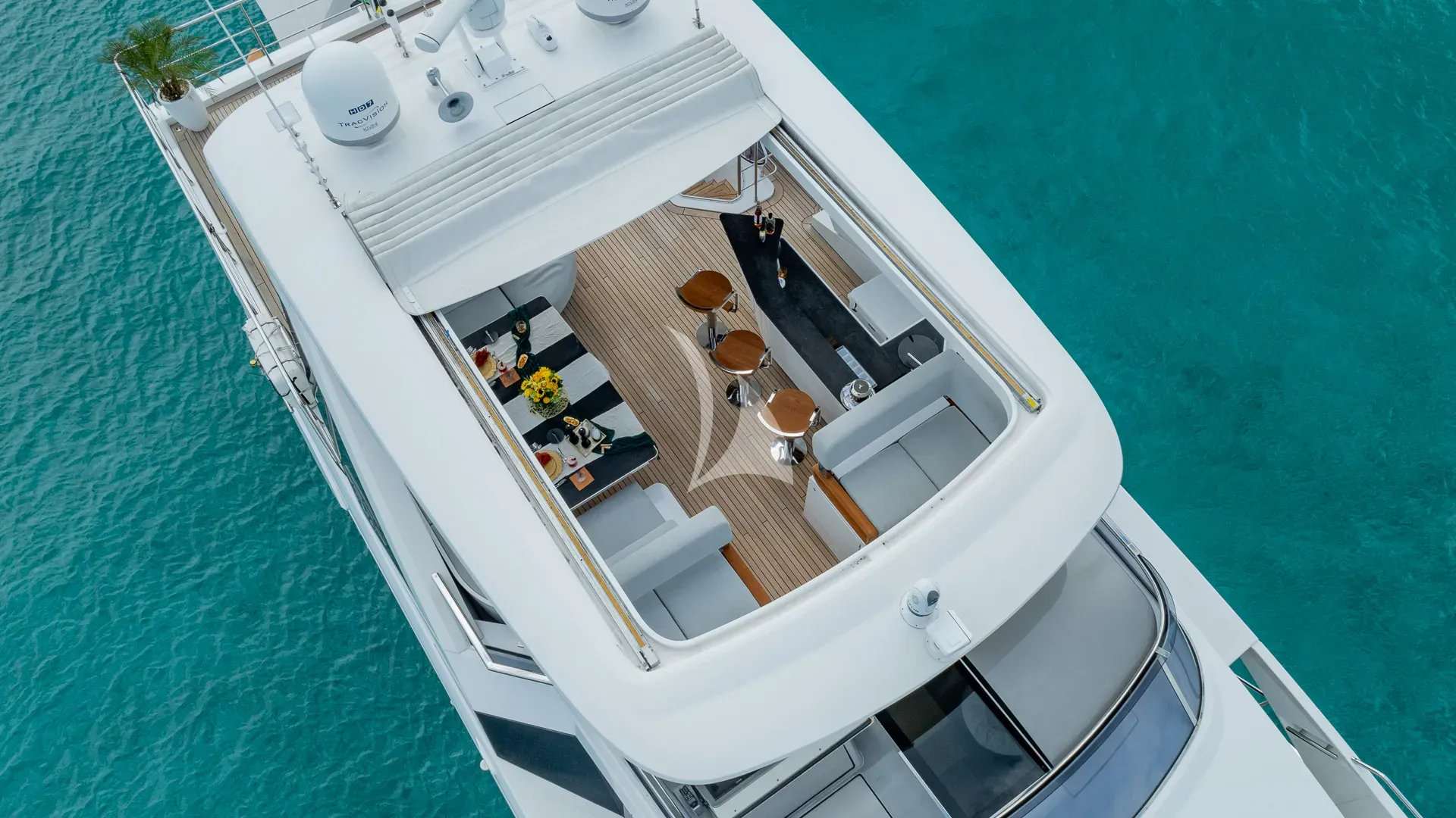 PIER PRESSURE Charter Yacht