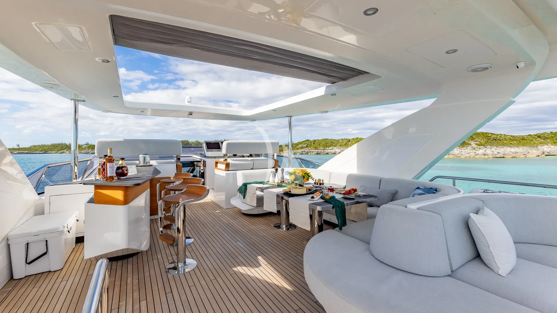 PIER PRESSURE Charter Yacht