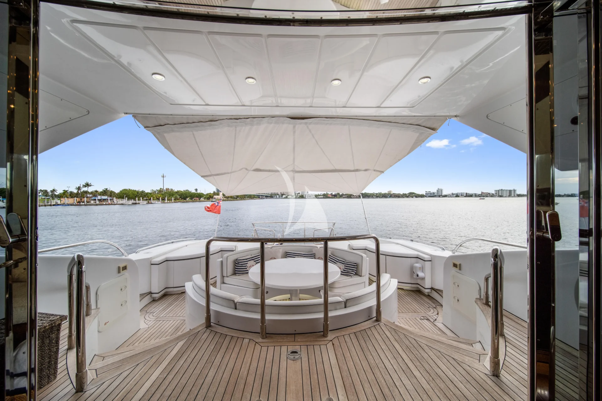DAYA Charter Yacht