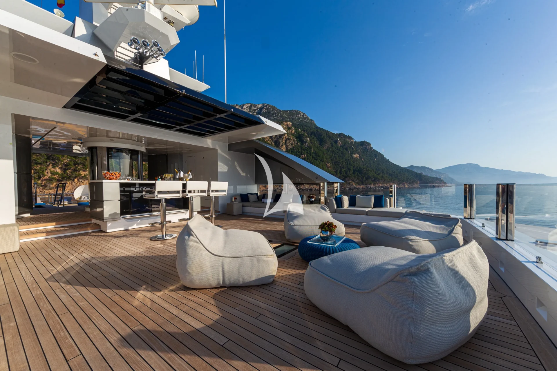 STELLA MARIS Charter Yacht